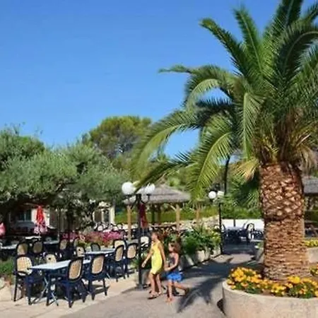 Campsite Greenchalets Sur Argens